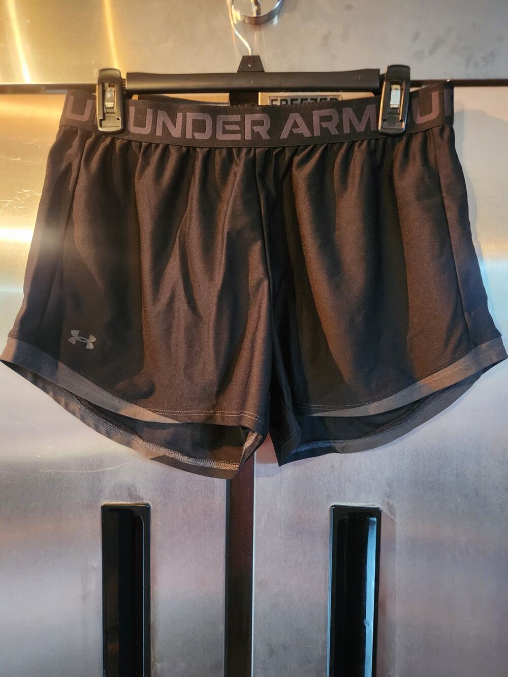 Under Armour Athletic Shorts Gray Black Size L